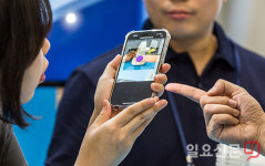스마트폰 카메라로 이용하는 편리한 핀테크