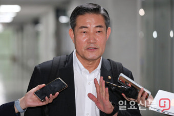 국회 출근하는 신원식 국방부장관 후보자