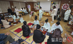 폐교 앞둔 남곡분교 마지막 졸업식