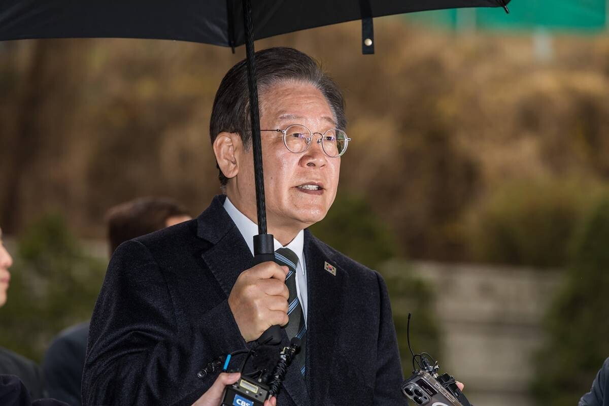 이재명 대통령, 박진경 대령 국가유공자 지정 취소 검토 뉴스제목: 이재명 대통령, 박진경 대령 국가유공자 지정 취소 검토