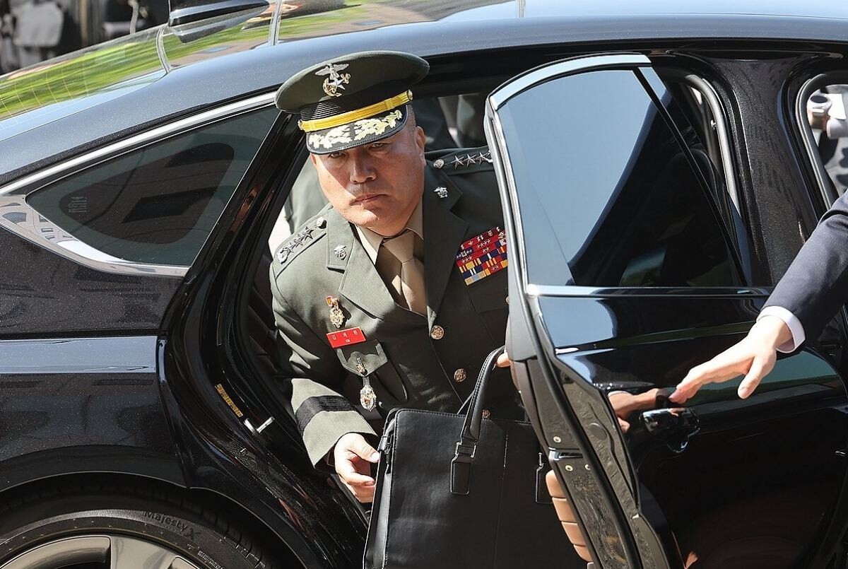 김계환 전 해병대사령관, VIP 격노설 직접 수렴 의혹 조사...순직해병 특검에 출석