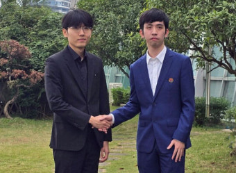 ‘현재와 미래의 격돌’ 신진서 vs 왕싱하오, 난양배 우승 다툼