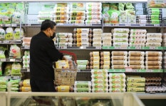 계란값 얼마나 올랐길래…공정위, 대한산란계협회 현장 조사