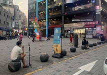 남성들이 비키니 차림 방송까지…‘BJ 성지 부천역’ 인근 상인 몸살 앓는 까닭