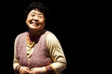[ET-ENT 연극] 흐르는 눈물, 먹먹한 감동 ‘친정엄마와 2박3일’
