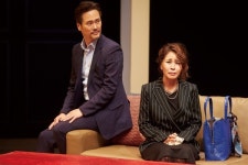 [ET-ENT 연극] ‘대학살의 신’ 유치찬란한 설전은 마치 우리들의 이야기 같다