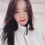 강덕순 김소혜, 긴 머리 풀어헤친 채 청순 매력 뿜뿜…남심 저격 눈빛 