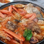 ‘기가 찬’ 해물 품은 감자탕으로 이름난 속초 맛집 추천 ‘장안바다향’