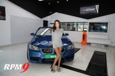 레이싱모델 규리, 오토앤 광주광역시 지역본부 오픈식에서 우아한 포즈