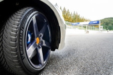 미쉐린, 올웨더 타이어 크로스클라이밋 3 · 크로스클라이밋 3 스포츠 출시