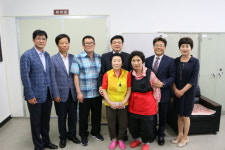 서산세무서, 영세 상인 4명에게 성금 전달