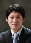 소속 변호사가 개인적으로 대가를 받고 용역을 제공했어도 법무법인 명의로 계약되었다면 법인 소득으로 봐야