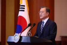 투자촉진 세제지원 강화로 위기 돌파!…문 대통령 신년사