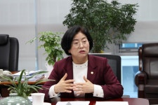 [인터뷰] 양경숙, 정부 견제·감시·감독이 내 역할…싫어하겠죠 뭐
