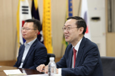 이명구 관세청 차장, 쌍용C&E 동해공장 행정 지원 논의
