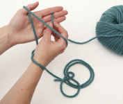 [힐링을 위한 엄마표 손뜨개] (3) 바늘이 필요 없는 암&핑거 니팅법