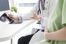 임신부에 사산 위험 약 처방, 협박까지