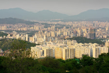 엄·근·진 서울 바뀌나...오세훈 성냥갑 아파트 퇴출