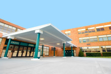 운동장 3분의 1이 급식실 된다니 논란에 결국...