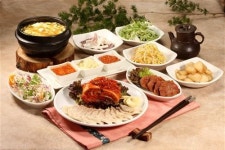 대한민국 매스컴이 인정한 마늘보쌈의 원조, 최강달인이 직접 만드는 달인보쌈집!