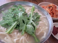 맛도 가격도 10년 전 그대로 ‘고향손칼국수’
