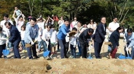 “예술이 꽃피는 재미난 마을을 기대해주세요!”