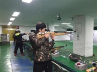 추위에 맞서 즐기는 겨울철 실내스포츠 현장