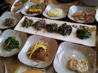 맛과 멋이 있는 공간  산나물 자연밥상 ‘봄봄’