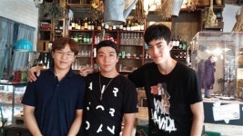 [압구정 디저트 카페 쿠데타(Kudeta)]빈티지 카페에서 영화 속 주인공처럼~