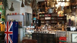 [압구정 디저트 카페 쿠데타(Kudeta)]빈티지 카페에서 영화 속 주인공처럼~