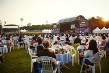 <디즈니 인 콘서트 2>디즈니 마법에 빠져드는 파크콘서트