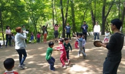 [열린 어린이집을 찾아서 │부모협동 통통어린이집] 부모 교사 서로 신뢰 … "아이들은 행복해요"