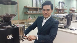 바리스타 대가(大家) 정경우_바리스타, 도전하고 경험해봐야 이룰 수 있는 일!