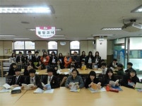 [한빛중학교 인문독서반]“아침독서 45분으로 인문학 책 100권 읽어요”