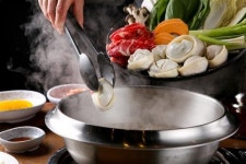 [수제 만두 요리전문점, ‘채자연’]깊은 수제 만두와 샤브샤브 맛에 한 번, 합리적인 가격에 또 한 번 받는 감동