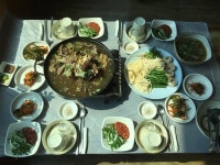 [콩이랑 두부랑 - 두부옻오리백숙]담백한 국물에 부드러운 식감까지