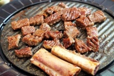주말 가족모임은 숯불구이 전문점에서~