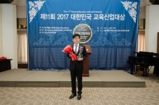 JS뉴욕어학원, 책 읽기와 학습관리 병행