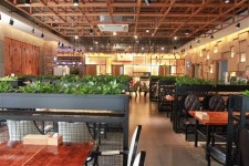 봄 향기 물씬 풍기는 쌈밥정식에 마음을 뺏기다