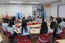 [일반고의 경쟁력 - 단계적인 심화 학습 프로그램 구축한 천안여자고등학교]독서와 교과 연계한 단계형 ‘3R 주제탐구’ 프로그램으로 심층적... 