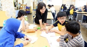 [도서관 탐방│서울 삼정중학교 도서관 솔뫼마루] 방과후, 독서동아리 5팀이 빼곡히
