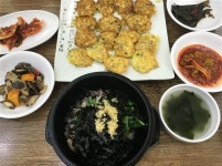 향긋한 굴밥에 고소한 생선구이까지~~