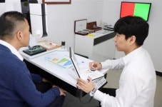 경험많은 안경사와 최첨단 검안장비, 고객신뢰 높여