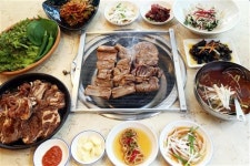 온 가족이 함께 즐기는 대표 외식 메뉴 ‘돼지갈비’