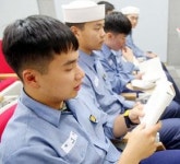 [여기는 병영독서 현장│① 해군포항병원] 문학관으로 문학기행 떠난 장병들
