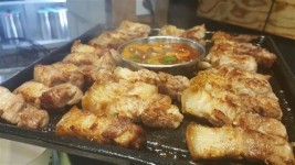 [우리 동네 꽃삼겹 맛집]식탁위에 꽃이 활짝·· 꽃삼겹 드세요