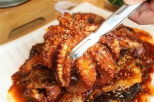 광교산 등반으로 힐링하고 해산물 요리로 활력 충전하세요