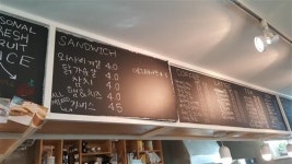 합리적인 가격의 푸짐한 샌드위치