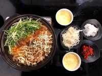 [외식 기획 ‘우리 동네 닭갈비 전문점’]철판에 볶고, 숯불에 굽고, 다양하게 즐기세요~