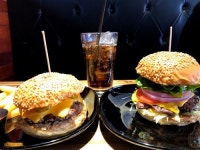 [든든한 한 끼 우리 동네 ‘수제버거 전문점’]“프리미엄 수제버거 맛보러 오세요~”